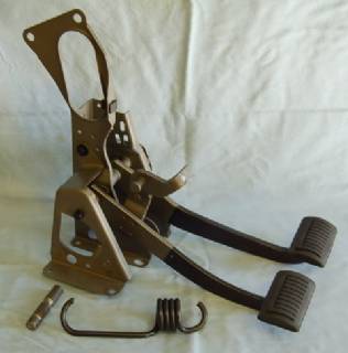 CPA70B 1970 B-BODY CLUTCH/BRAKE PEDAL ASSEMBLY RECONDITIONED