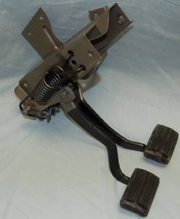 CPA73A 1973-74 A-BODY CLUTCH/BRAKE PEDAL ASSEMBLY RECONDITIONED